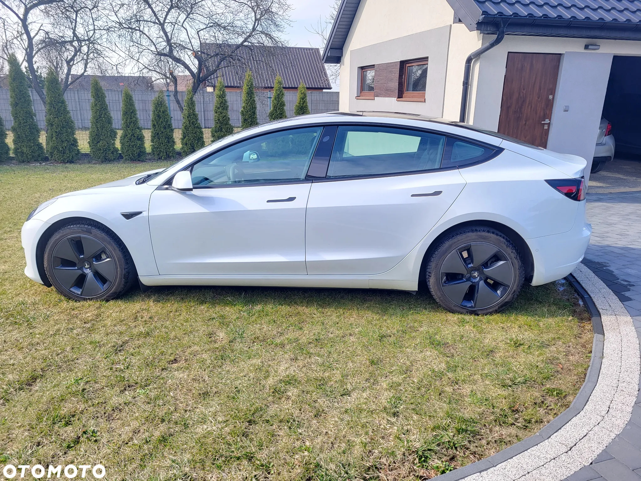 Tesla Model 3 - 4