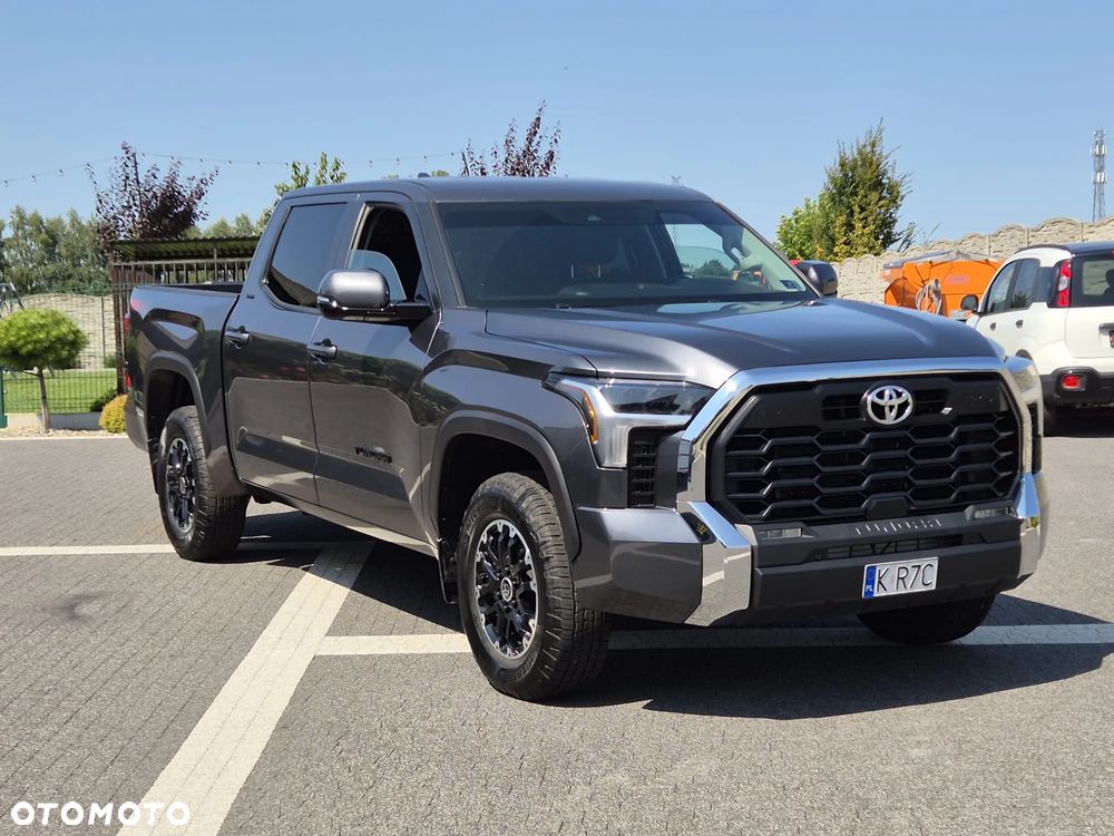 Toyota Tundra - 2