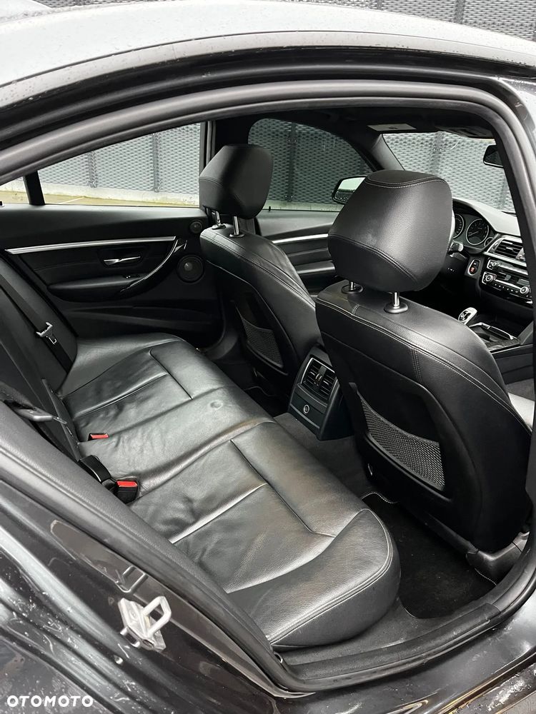 BMW Seria 3 340i xDrive M Sport - 18