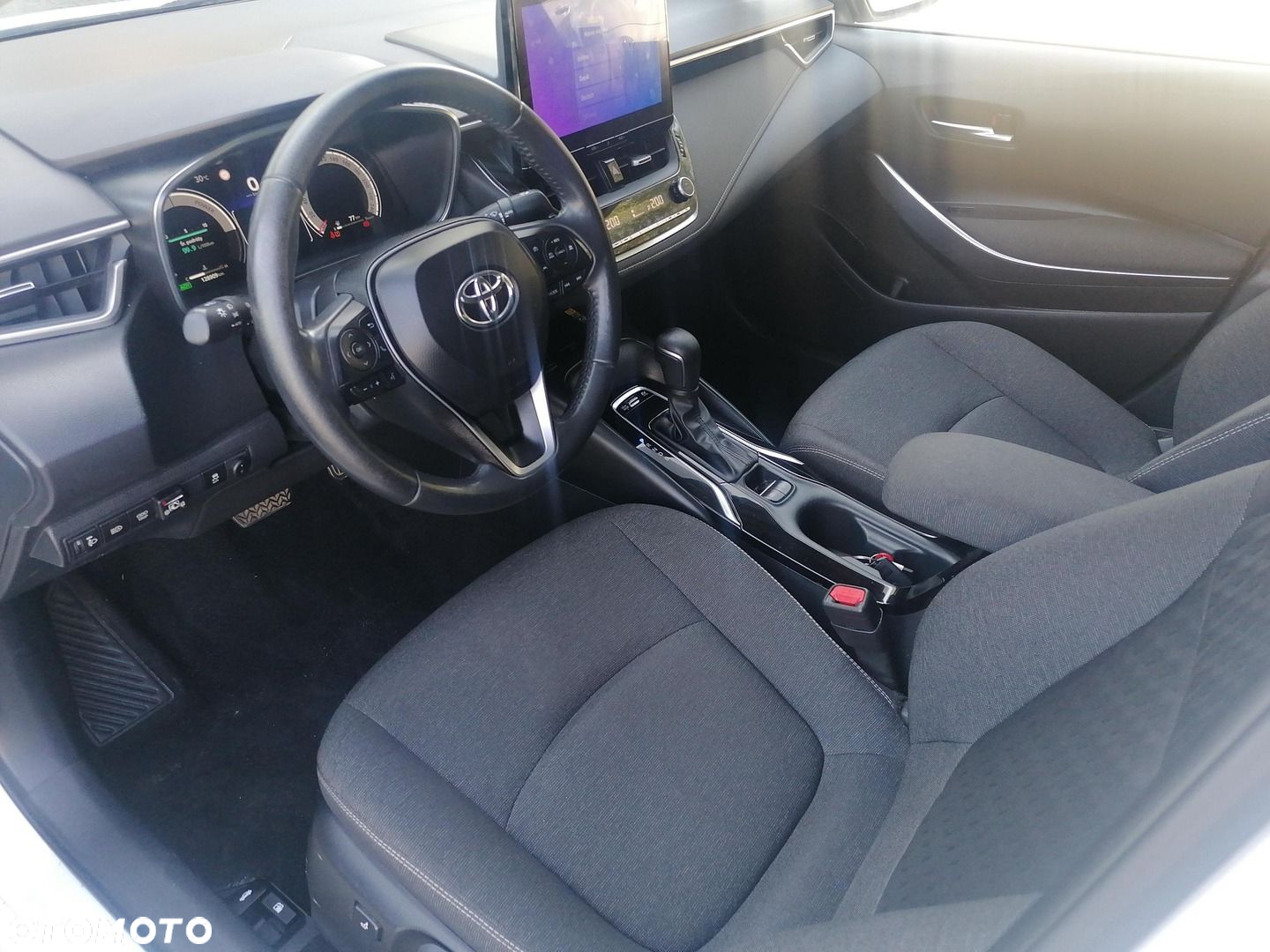 Toyota Corolla 1.8 Hybrid Style - 12