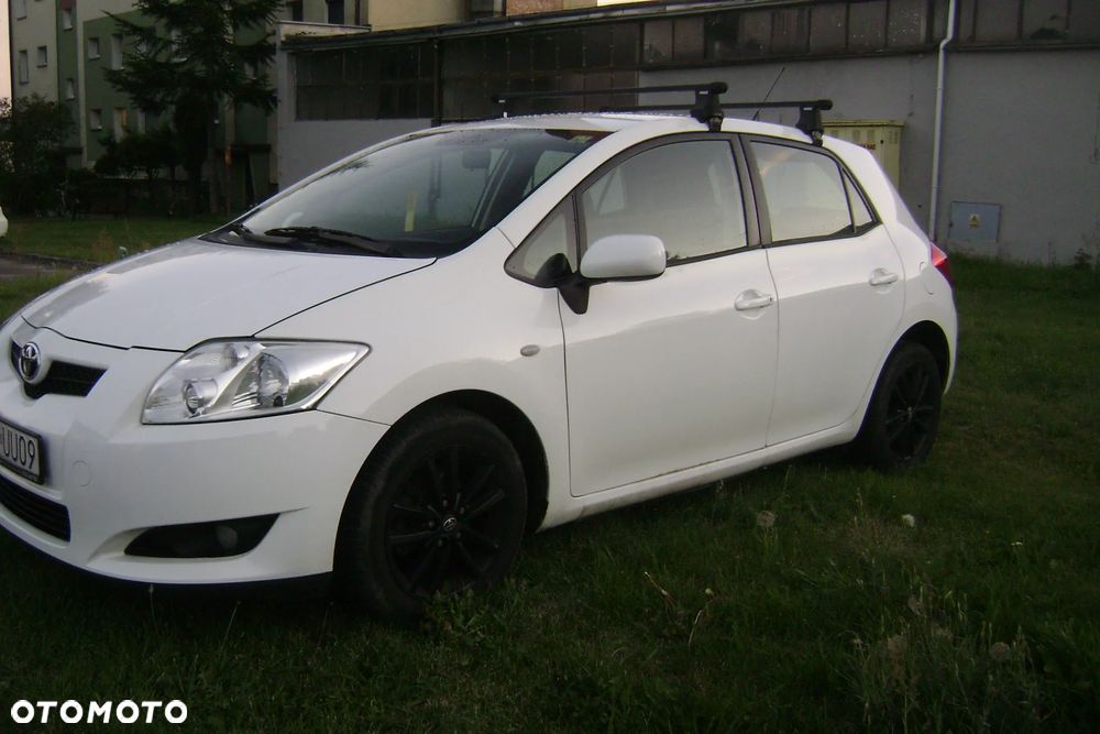 Toyota Auris 1.4 D-4D 2010 - 13