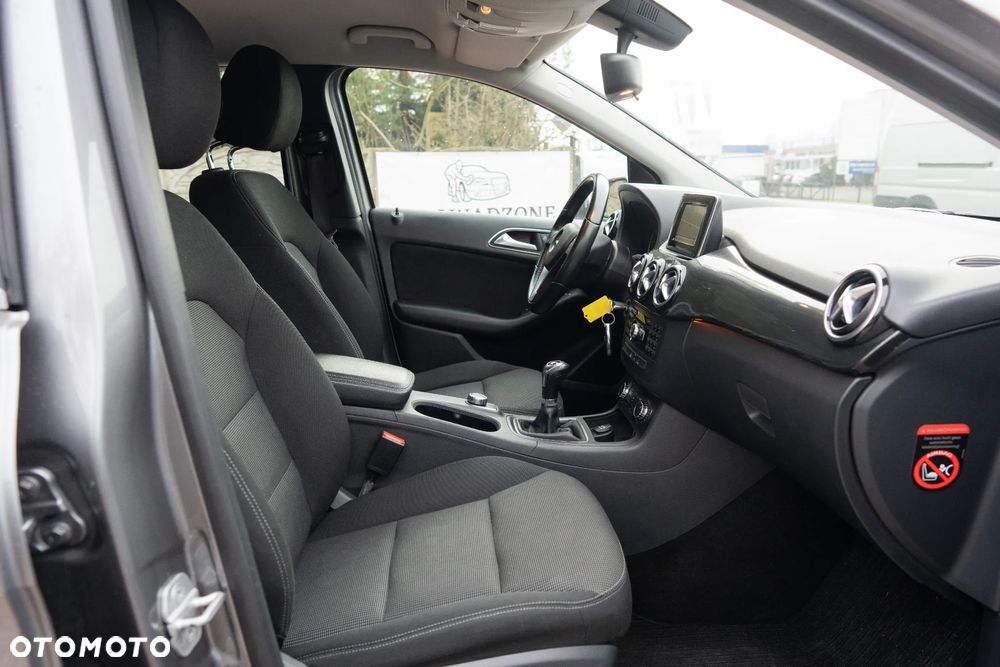 Mercedes-Benz Klasa B 180 BlueEFFICIENCY Edition - 14