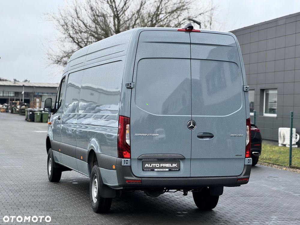 Mercedes-Benz Sprinter - 5