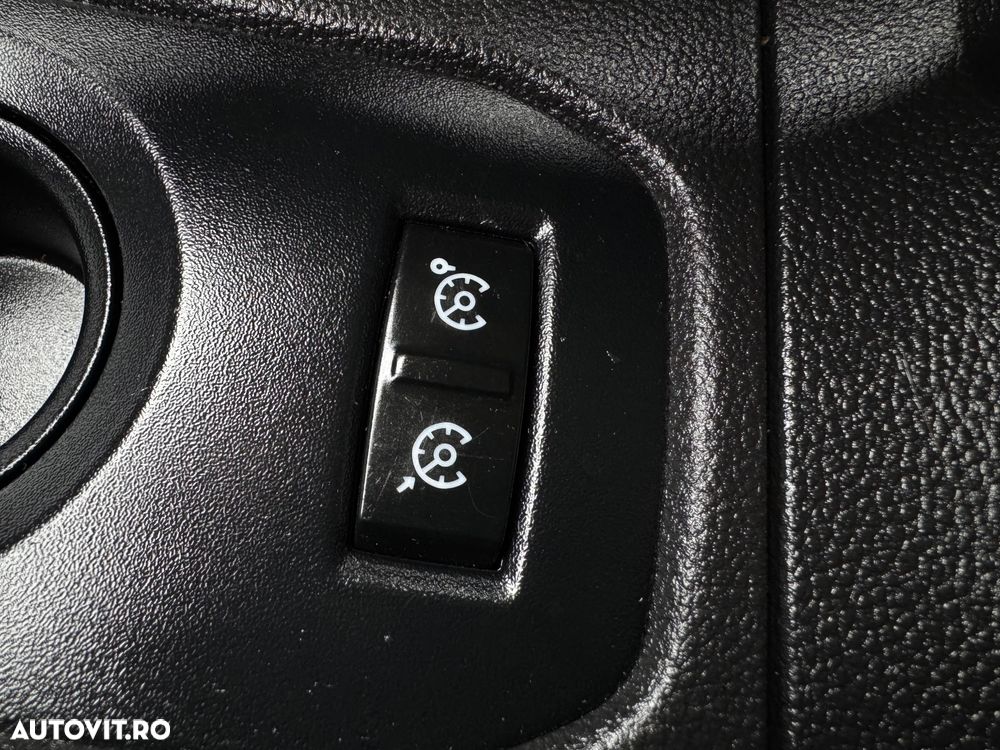 Dacia Duster 1.6 SCe Comfort - 23