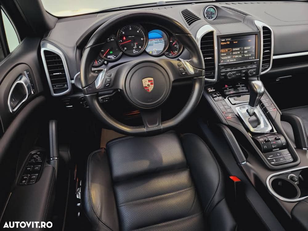 Porsche Cayenne - 10