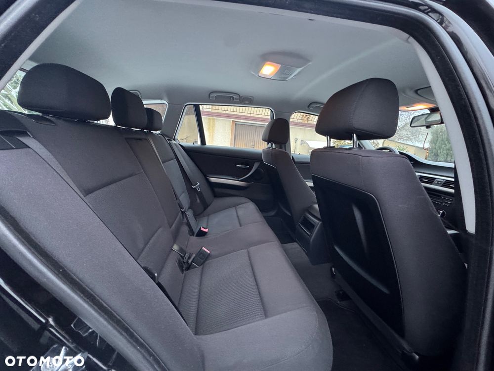 BMW Seria 3 318i Edition Lifestyle - 33