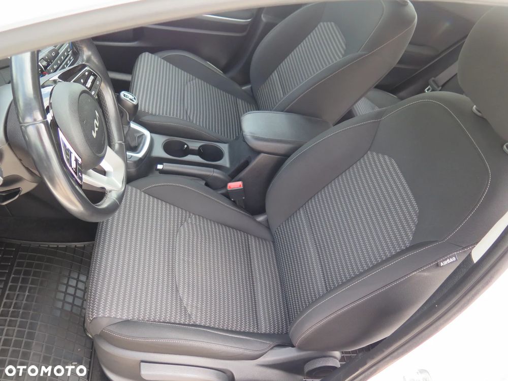 Kia Ceed 1.5 T-GDI M - 14