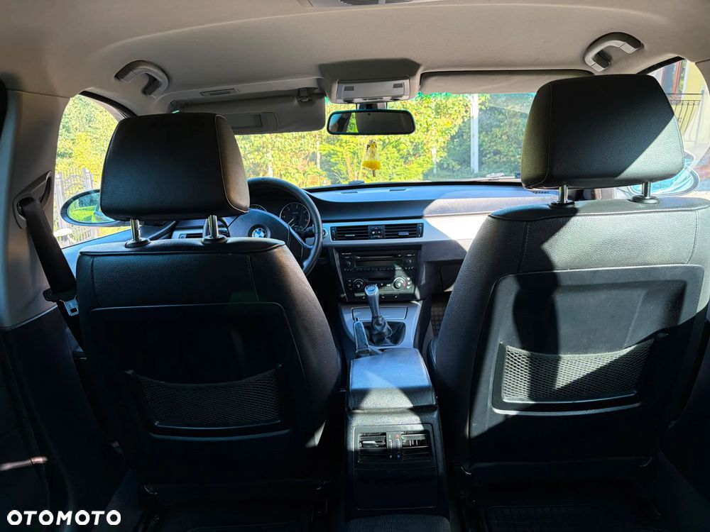 BMW Seria 3 330xd - 11