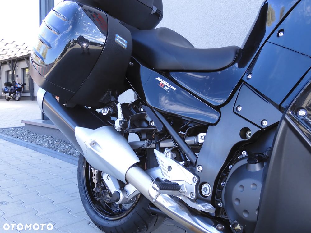 Kawasaki GTR - 9
