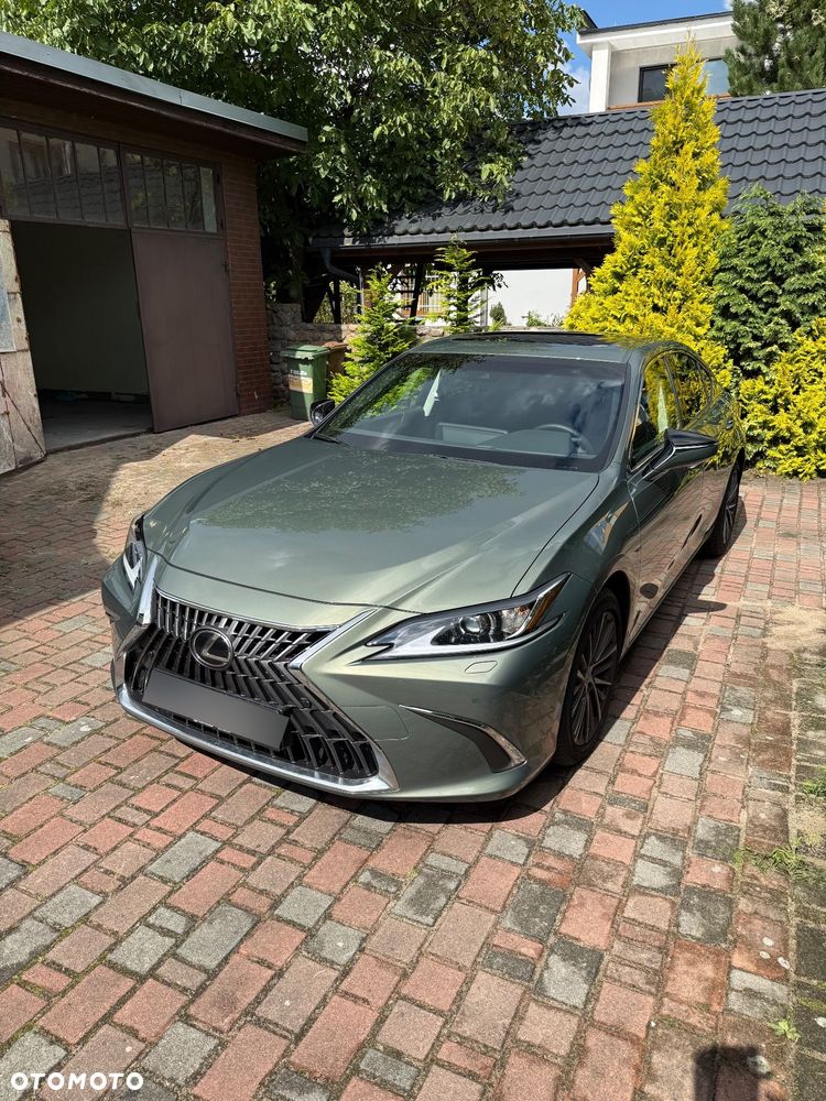 Lexus ES 300h Business Edition - 1