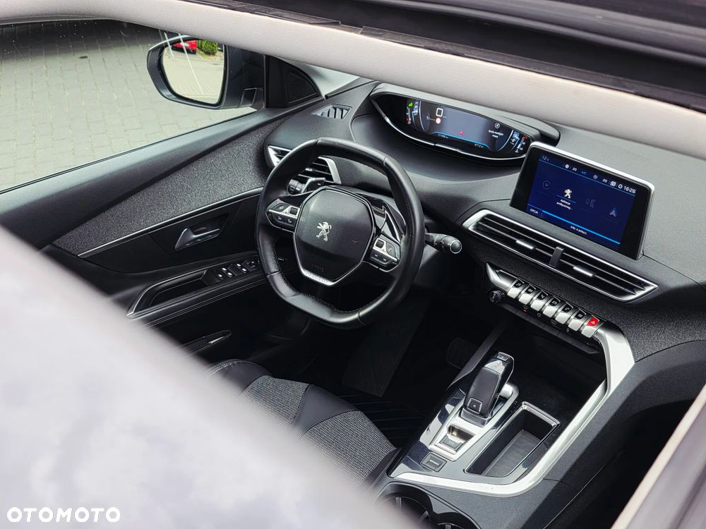 Peugeot 3008 PureTech 130 Stop & Start EAT6 Allure - 22