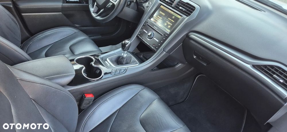 Ford Mondeo 2.0 TDCi Titanium - 24