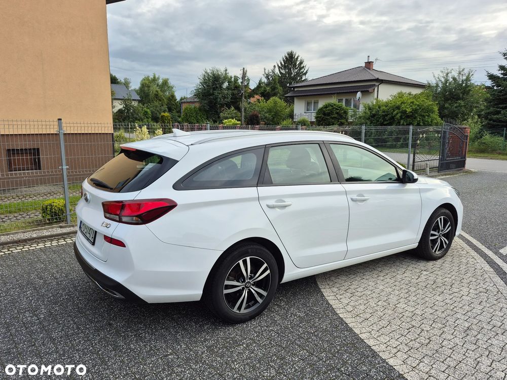 Hyundai i30 1.6 CRDI Intro - 5