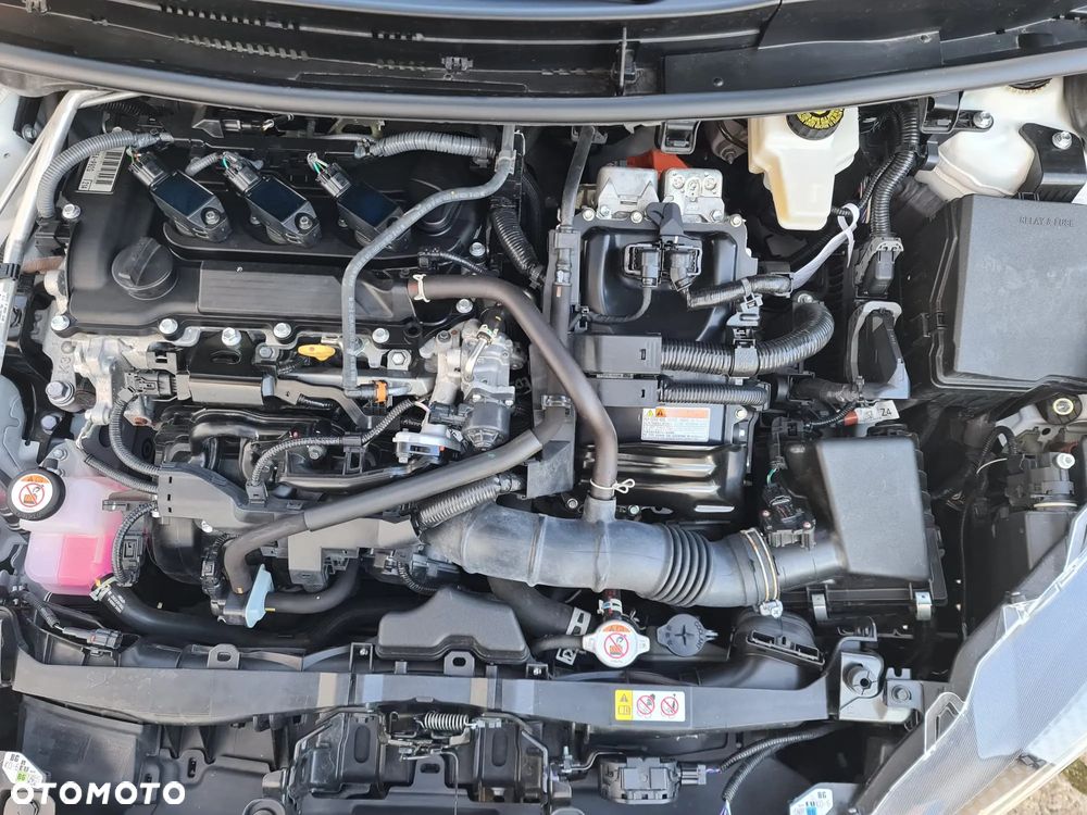 Toyota Yaris Hybrid 1.5 VVT-i - 25