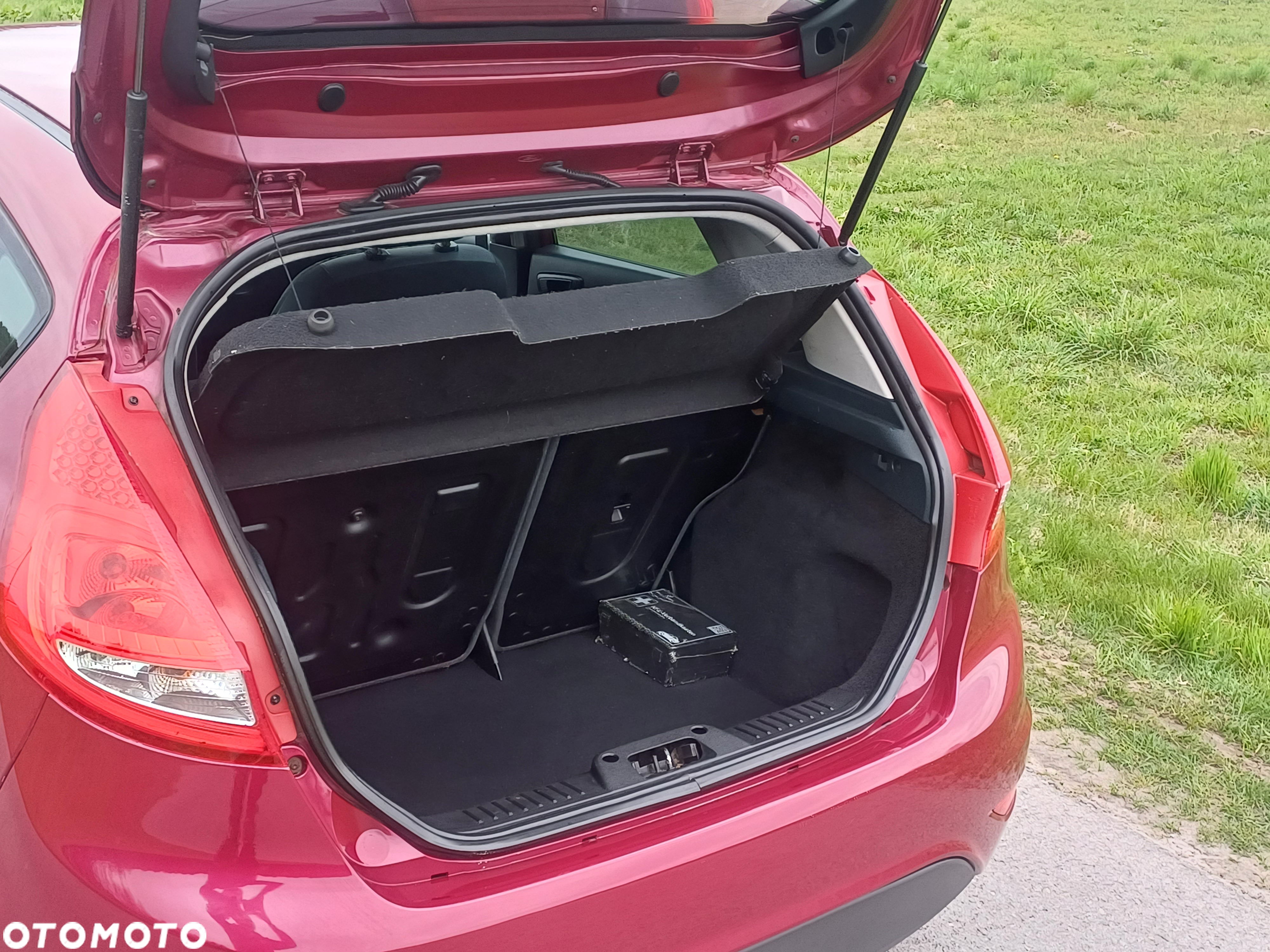 Ford Fiesta 1.4 Ghia - 29
