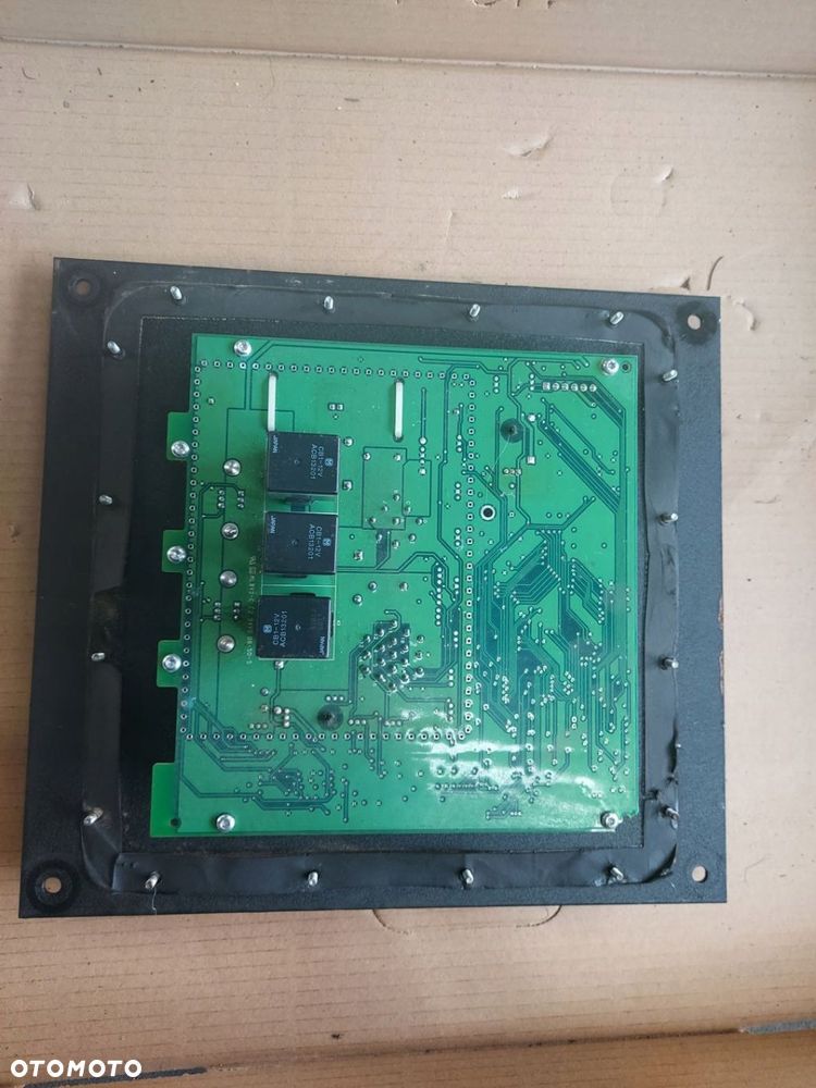 STEROWNIK KOMPUTER PRASA NEW HOLLAND BR7070 180R - 1