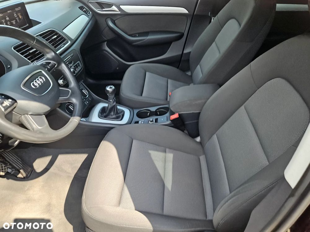 Audi Q3 2.0 TDI Design - 9