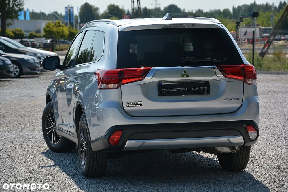 Mitsubishi Outlander - 5