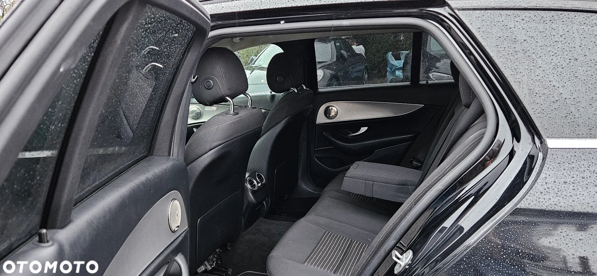 Mercedes-Benz Klasa E 200 d T 9G-TRONIC - 24