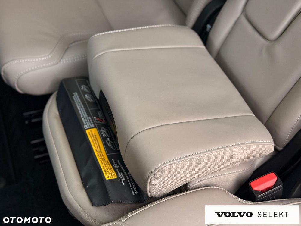 Volvo XC 90 - 25