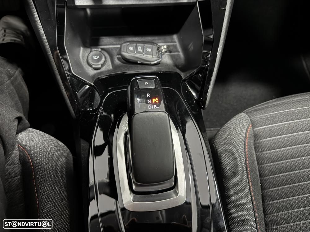 Peugeot e-208 Active Pack - 32