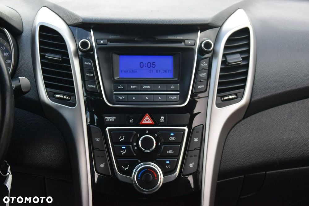 Hyundai i30 blue 1.6 GDI Trend - 32