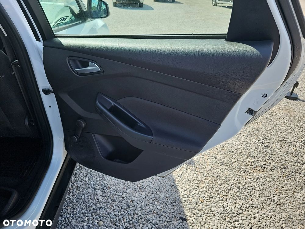 Ford Focus 1.5 TDCi Trend - 24