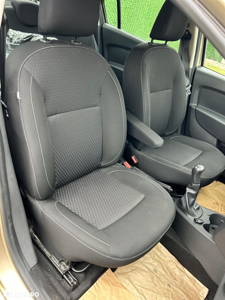Dacia Logan 0.9 TCe Laureate - 13