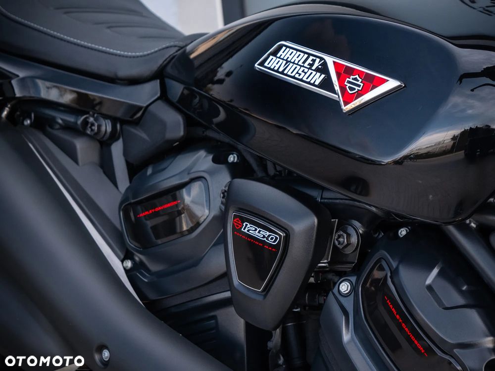 Harley-Davidson Sportster - 13