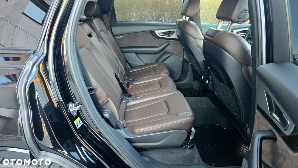 Audi SQ7 - 36