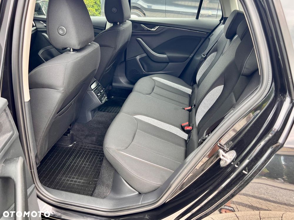 Skoda Scala 1.0 TSI Selection DSG - 10