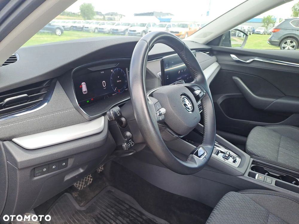 Skoda Octavia ver-1-5-tsi-e--tec-style-dsg - 24