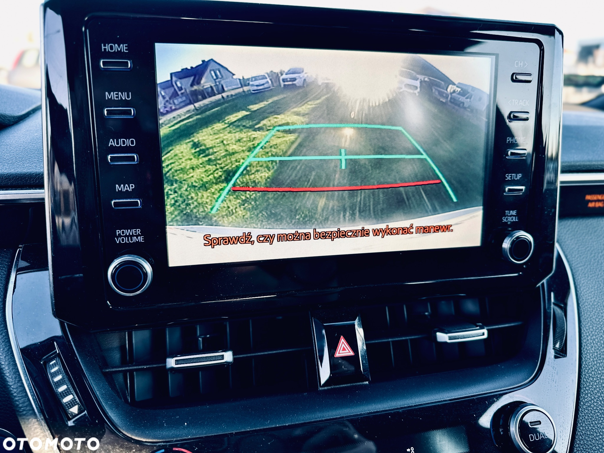 Toyota Corolla 1.8 Hybrid Comfort - 30