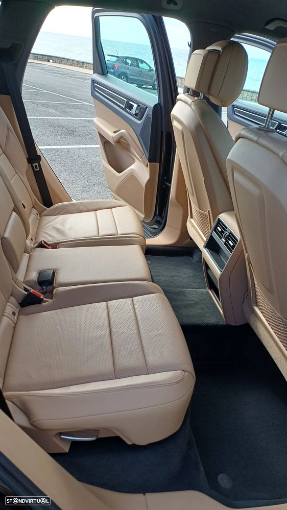 Porsche Cayenne - 10