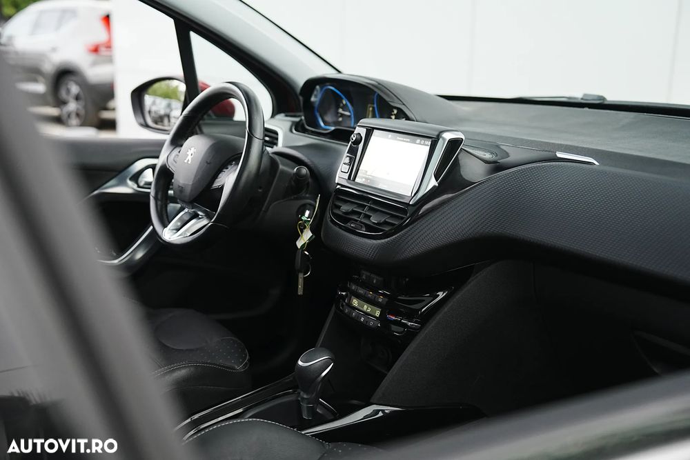 Peugeot 2008 PureTech 110 Stop&Start EAT6 Crossway - 19