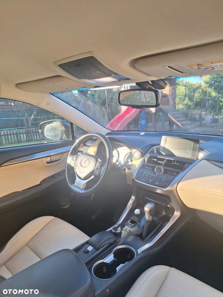 Lexus NX 200t Comfort AWD - 11