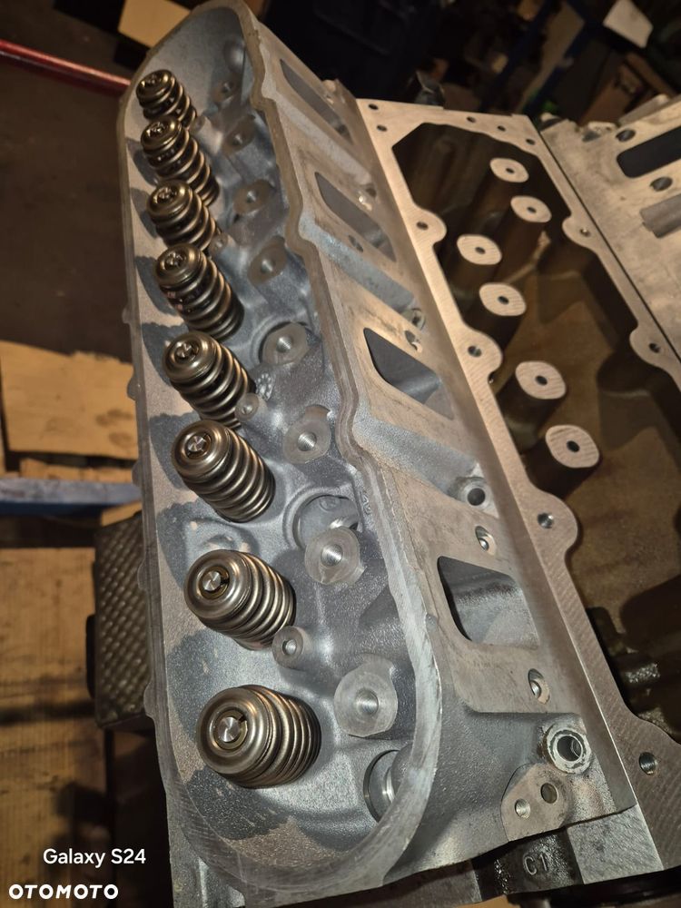 Cadillac Escalade - 22