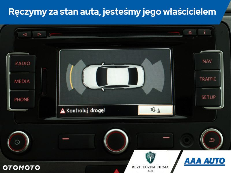 Volkswagen Passat - 16