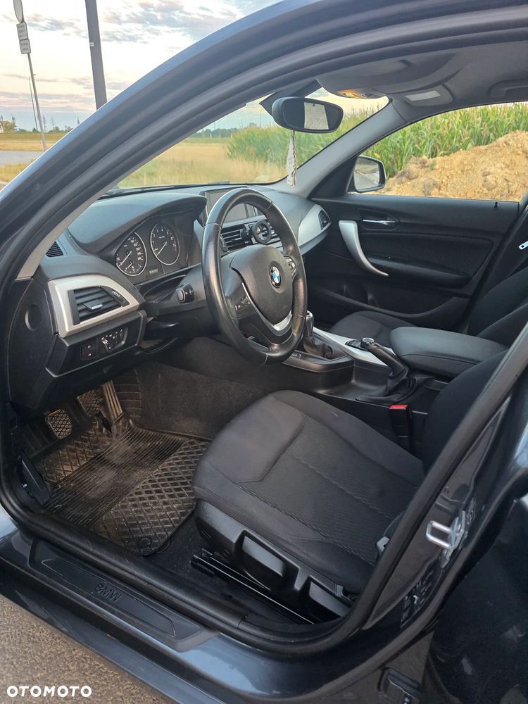 BMW Seria 1 116i - 11