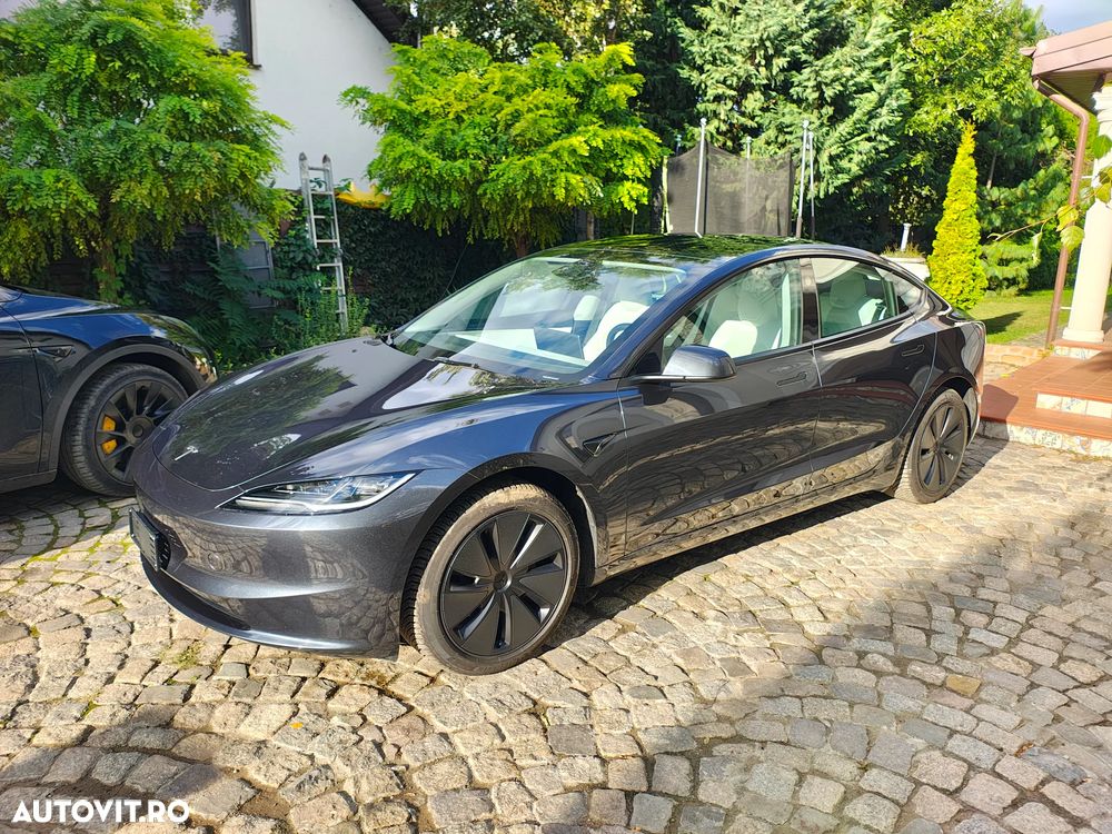 Tesla Model 3 AWD Long Range - 1