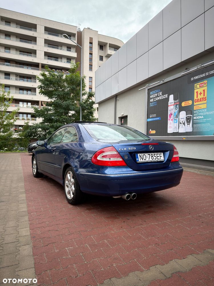 Mercedes-Benz CLK - 10