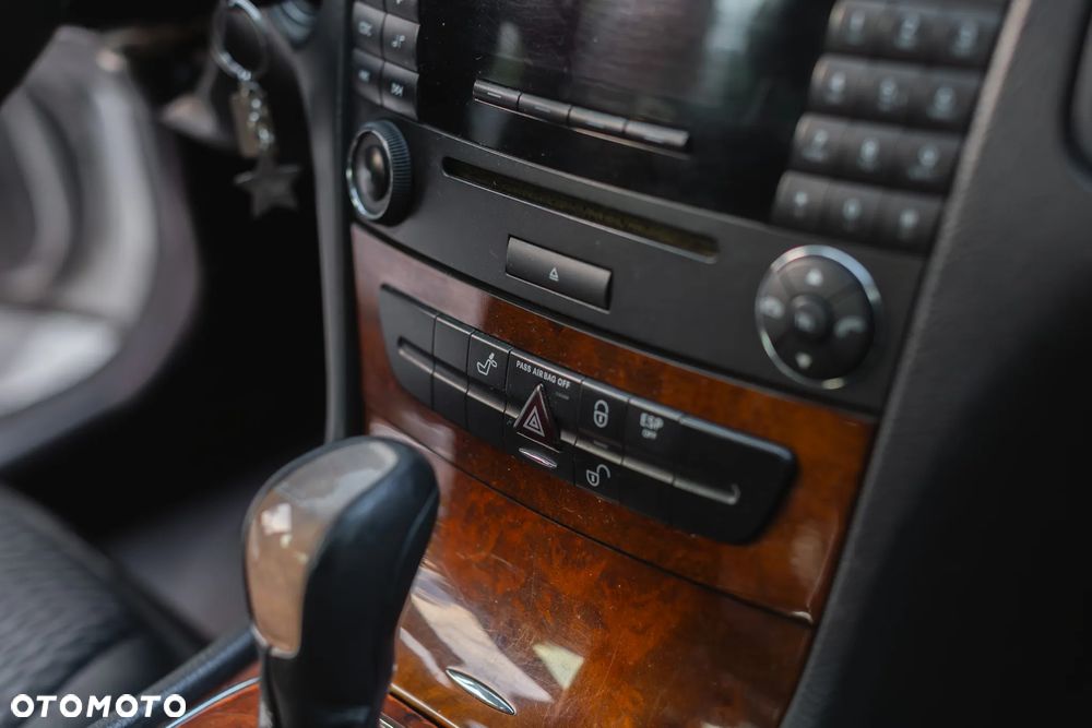 Mercedes-Benz Klasa E 220 CDI Automatik Elegance - 28