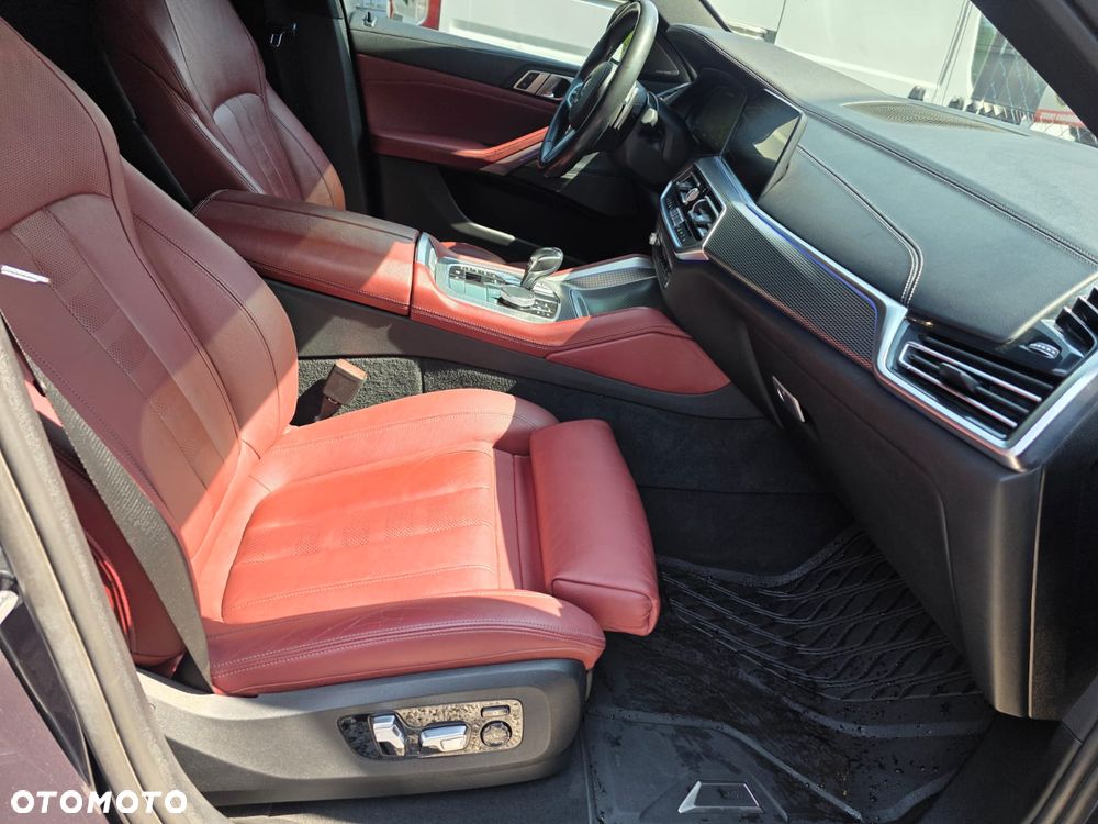 BMW X6 M60i xDrive - 27