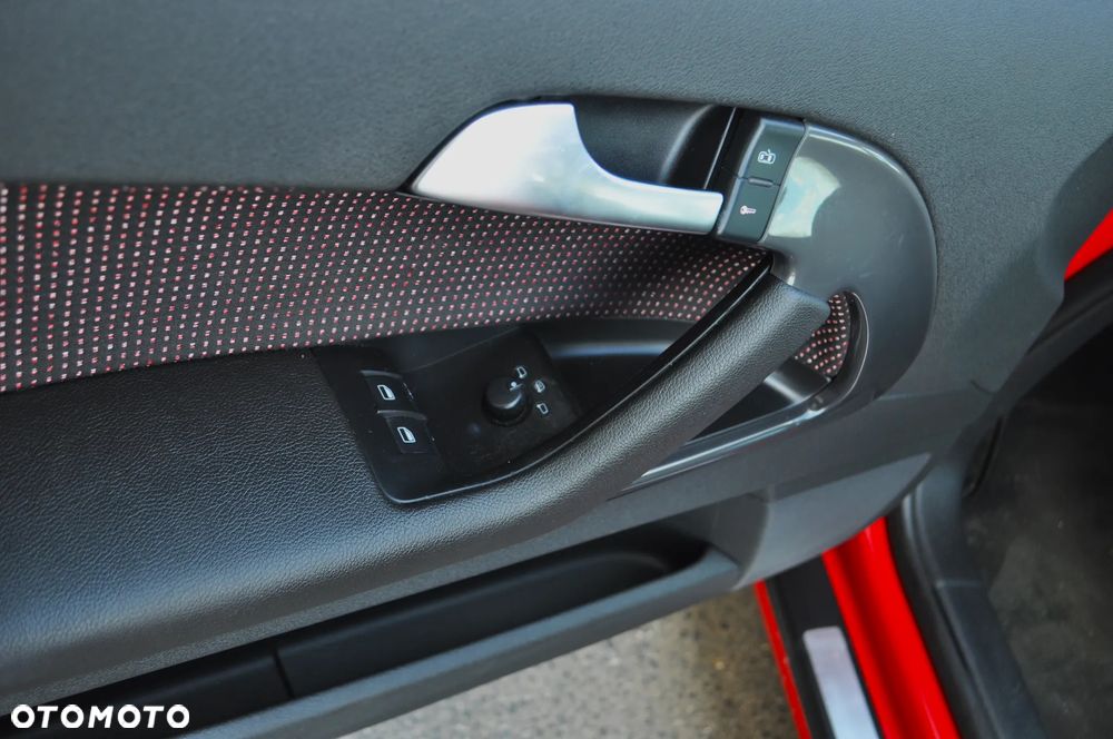 Audi A3 3-drzwiowe 2.0 FSI Attraction - 26