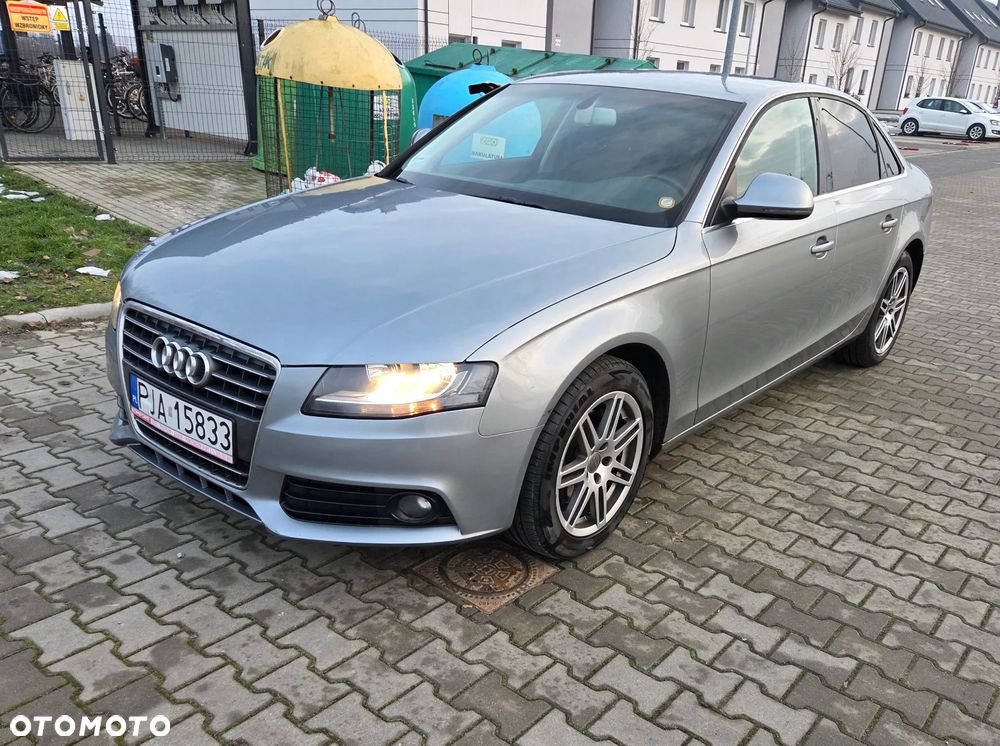 Audi A4 Limousine - 1