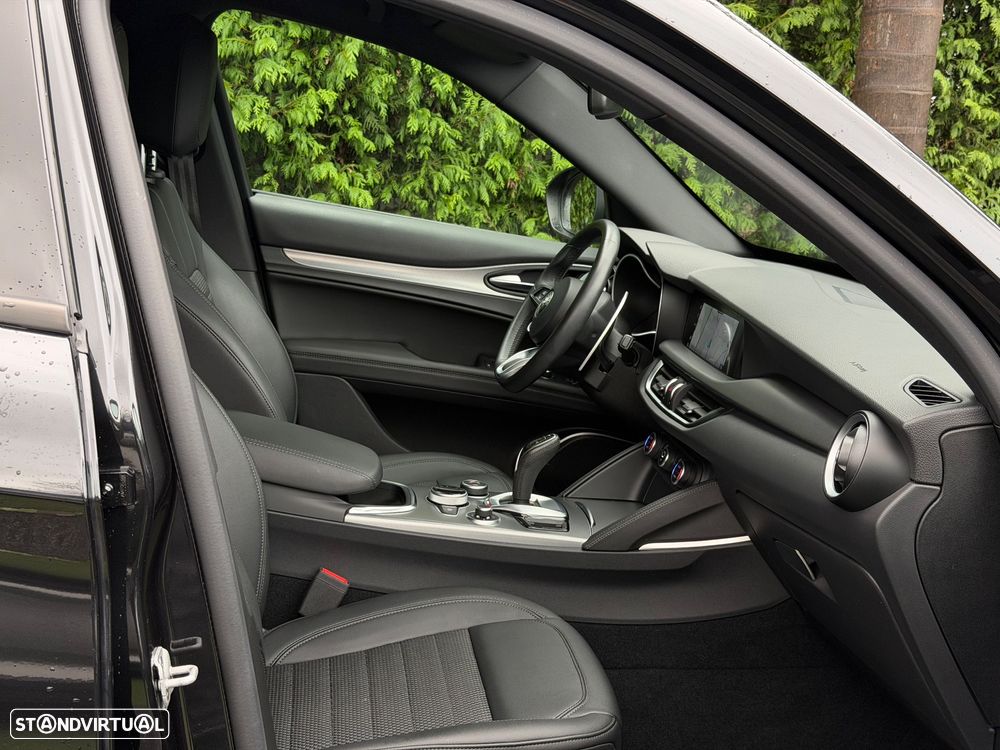 Alfa Romeo Stelvio 2.2 D Sprint AT8 - 15
