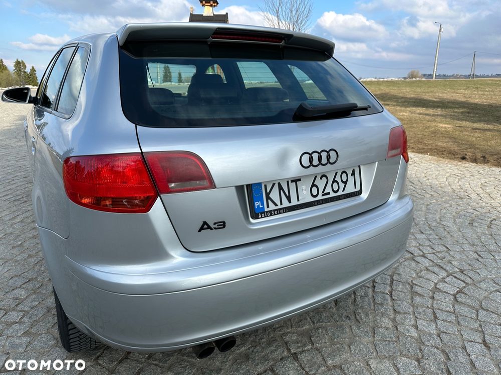 Audi A3 Sportback 2.0 TDI DPF Quattro Ambiente - 8