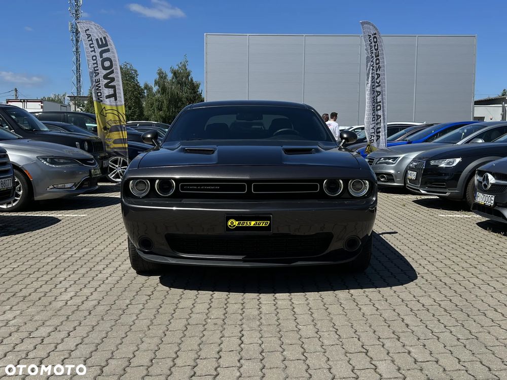 Dodge Challenger - 4