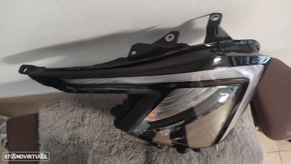 farol direito full Led Kia Sportage - R292112020 - 2