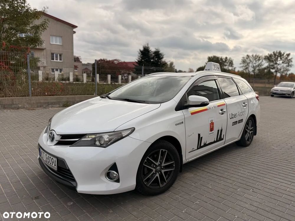 Toyota Auris 1.8 HSD Luna